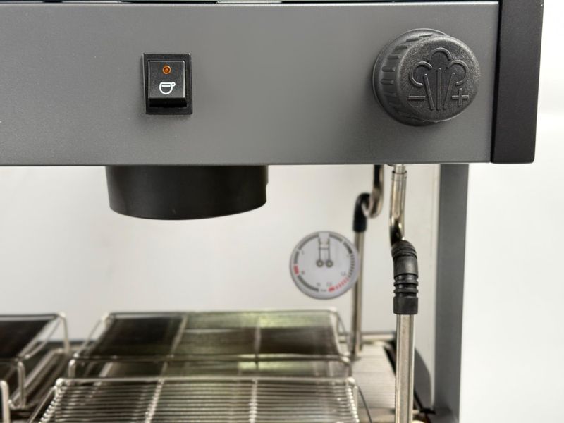 кофемашина мультифазная robustezza st3m, черная
